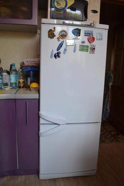 Лот: 3056143. Фото: 1. Холодильник Indesit. Холодильники, морозильные камеры