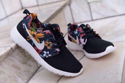 Лот: 8003177. Фото: 1. Nike кроссовки Roshe Run Nike... Кеды, кроссовки, слипоны