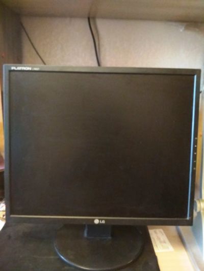 Лот: 12159379. Фото: 1. Монитор LG Flatron L1952T-BF. ЖК-мониторы