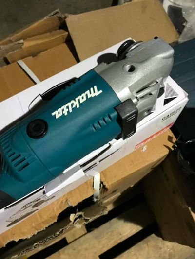 Лот: 10830335. Фото: 1. Новая болгарка ушм makita GA9020... Электроинструмент