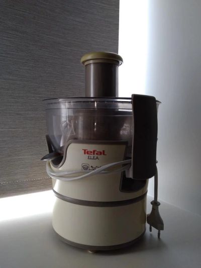 Лот: 11210313. Фото: 1. Соковыжималка Tefal Elea Duo. Кухонная