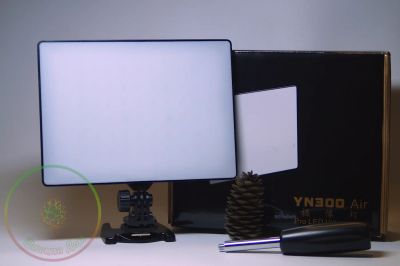 Лот: 7860837. Фото: 1. Yongnuo YN-300 Air 3200K-5500K... Вспышки, осветители, рассеиватели