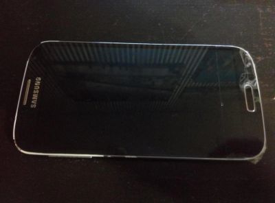 Лот: 6727672. Фото: 1. Продам Samsung S4 4g читать описание... Смартфоны