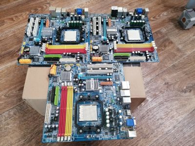 Лот: 24988364. Фото: 1. Gigabyte GA-MA69GM-S2H (3 шт... Материнские платы