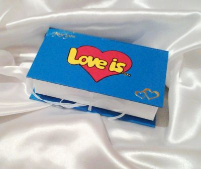 Лот: 4429821. Фото: 1. Подарочный шоколад Love is книжка... Другое (ручная работа)