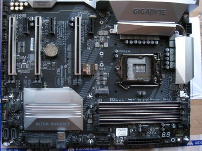 Лот: 19679645. Фото: 1. Gigabyte GA-Z270X-UD5 LGA1151. Материнские платы