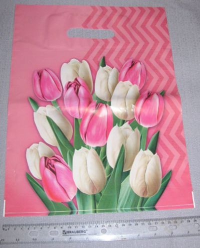 Лот: 18599182. Фото: 1. Пакет красивый Тюльпаны , полиэтиленовый... Подарочная упаковка