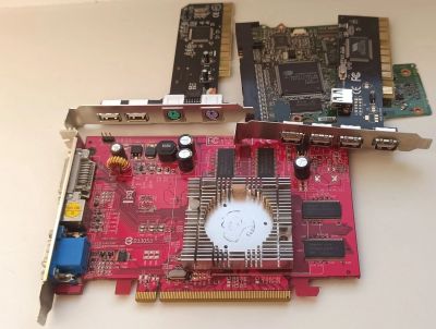 Лот: 25725602. Фото: 1. Видеокарта Radeon X1650 PRO 256мб... Видеокарты