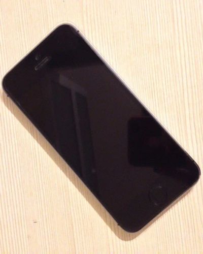 Лот: 6706411. Фото: 1. iPhone 5s 32gb space gray. Смартфоны