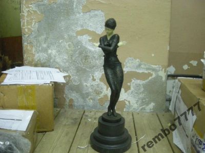 Лот: 5823803. Фото: 1. девушка.модерн.38см.бронза.европа... Скульптуры