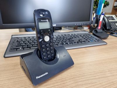 Лот: 20277767. Фото: 1. Беспроводной телефон Panasonic... DECT и радиотелефоны