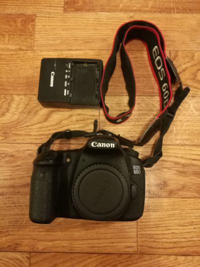 Лот: 16551921. Фото: 1. Canon 60D body. Цифровые зеркальные
