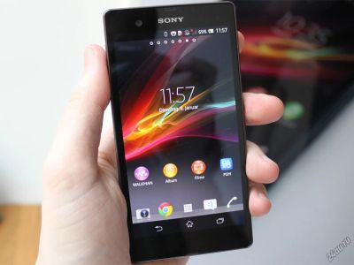Лот: 5345844. Фото: 1. Sony Xperia Z (с документами... Смартфоны