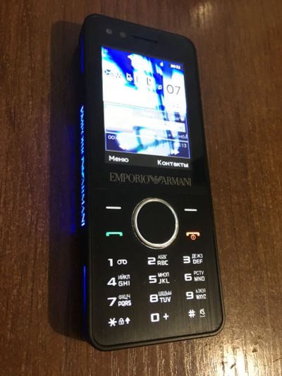 Лот: 16799655. Фото: 1. Телефон Samsung Emporio Armani... Кнопочные мобильные телефоны