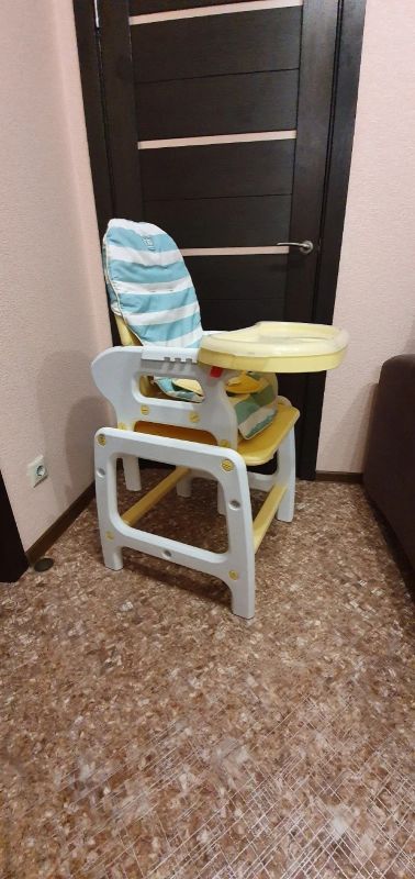 Лот: 15761181. Фото: 1. Детский стульчик для кормления... Стульчики для кормления