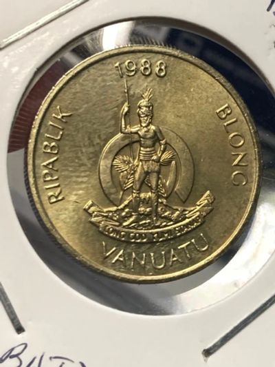 Лот: 19468716. Фото: 1. Вануату 100 вату, 1988. Африка