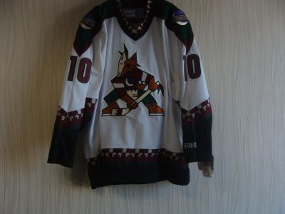 Лот: 9277922. Фото: 1. Хоккейный свитер ССМ Phoenix Coyotes... Форма