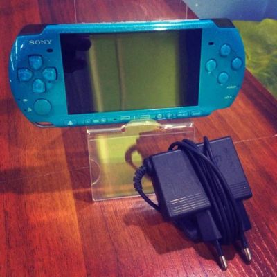 Лот: 7263124. Фото: 1. Игровая консоль PlayStation Portable... Игровые приставки, консоли