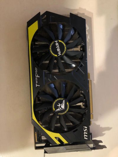 Лот: 18978389. Фото: 1. Radeon R9 270x 2 gb. Видеокарты