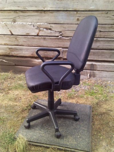 Лот: 3355538. Фото: 1. кресло. Другое (офисная мебель и домашние кабинеты)