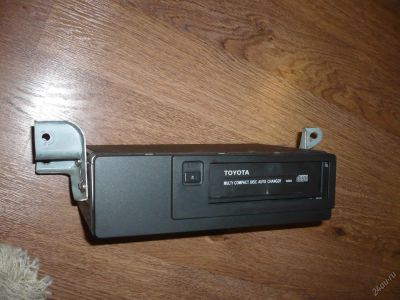 Лот: 11632257. Фото: 1. CD чейнджер на Toyota Harrier. Чейнджеры