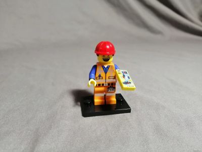 Лот: 13347952. Фото: 1. Lego мини-фигурка Лего Фильм Эммет... Конструкторы