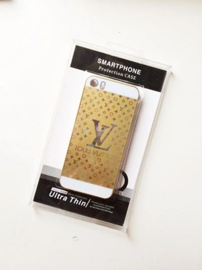 Лот: 4727270. Фото: 1. Чехол для Iphone 5 5s LV !. Чехлы, бамперы
