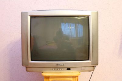 Лот: 7654613. Фото: 1. Телевизор Rolsen с мощными динамиками... Телевизоры