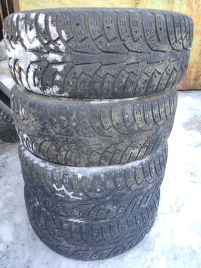 Лот: 19920285. Фото: 1. Резина зимняя 185 55 15. Шины