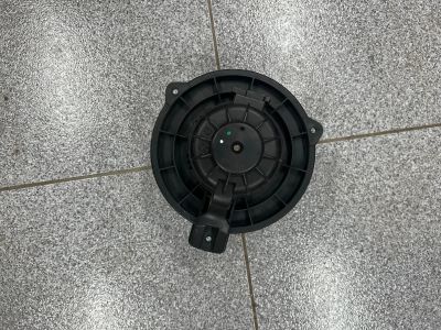 Лот: 25079047. Фото: 1. Мотор печки KIA Sorento XM H30883-0310. Электрооборудование
