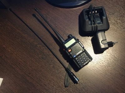 Лот: 14952182. Фото: 1. Радиостанция Baofeng UV-5r, с... Рации, радиостанции