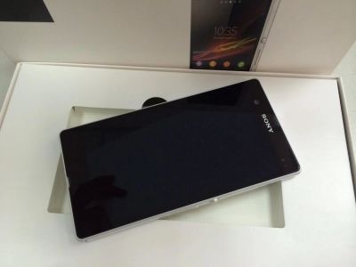 Лот: 3663514. Фото: 1. Sony Xperia Z (C6603) как новый... Смартфоны