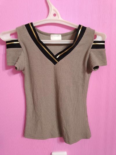 Лот: 20428938. Фото: 1. Блузка на девочку 10-12 лет. Рубашки, блузки, водолазки