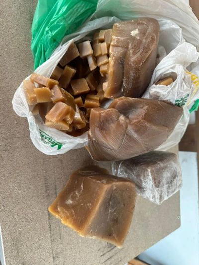Лот: 25508695. Фото: 1. Воск пчелиный. Мёд, продукты пчеловодства