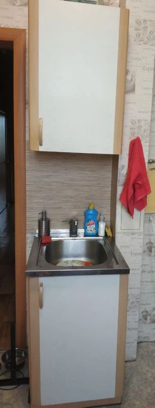 Лот: 20177407. Фото: 1. Кухонная мойка с навесным шкафом... Кухонные гарнитуры