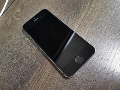Лот: 15220958. Фото: 1. Iphone 5s смотрим описание. Смартфоны
