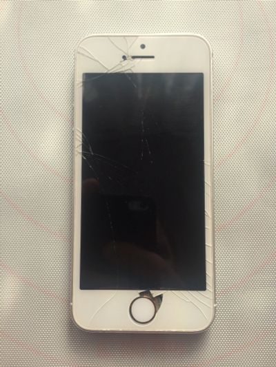 Лот: 18791122. Фото: 1. Apple iPhone 5s (внимательно читаем... Смартфоны