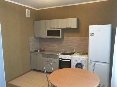 Лот: 10099371. Фото: 1. сдам 2-х комн Батурина, д30 кор... Квартиры, студии