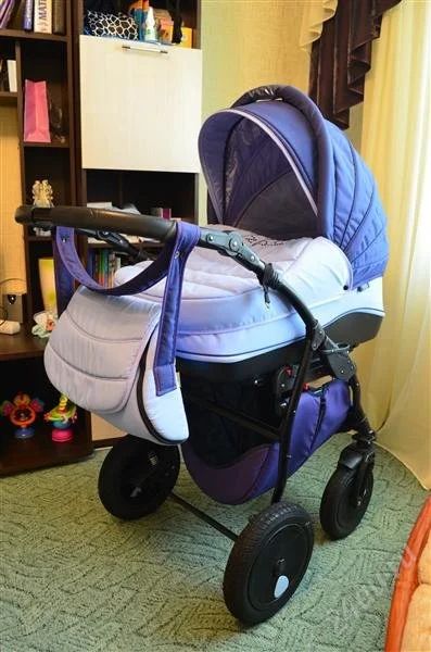 Лот: 2956962. Фото: 1. Коляска Tutis Zippy 3 в 1 в идеальном... Коляски