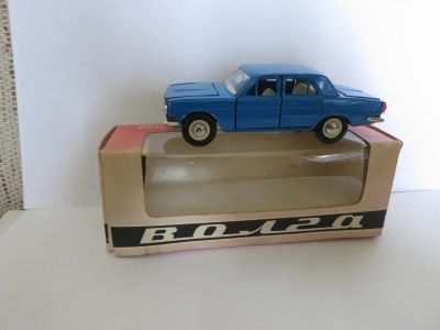 Лот: 4125638. Фото: 1. Модель 1:43. Волга в родной коробке... Игрушки