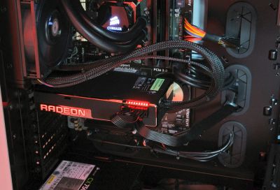Лот: 15218555. Фото: 1. Radeon Fury X. Видеокарта с водянкой... Видеокарты
