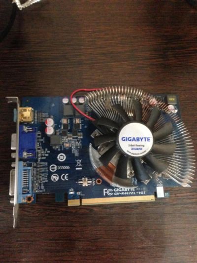 Лот: 10039298. Фото: 1. Видеокарта Gigabyte GV-R647ZL-1GI... Видеокарты
