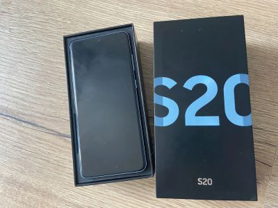 Лот: 17857038. Фото: 1. Телефон Samsung galaxy S20. Смартфоны