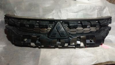 Лот: 24889402. Фото: 1. Решетка радиатора Mitsubishi L200... Кузов