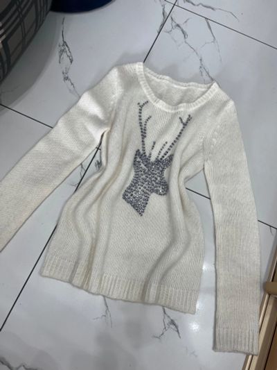 Лот: 22390243. Фото: 1. Свитер с оленем из страз... Свитеры, толстовки, худи