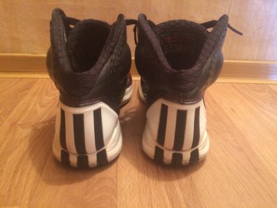 Лот: 14627492. Фото: 1. Баскетбольные кроссовки adidas... Кеды, кроссовки, слипоны
