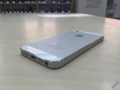 Лот: 14550572. Фото: 1. iphone 5s 32gb. Смартфоны