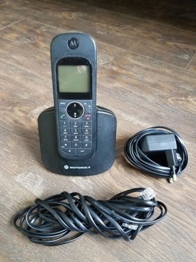 Лот: 9787222. Фото: 1. Беспроводной телефон Motorola... DECT и радиотелефоны