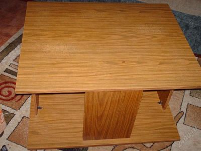 Лот: 2277001. Фото: 1. Журнальный столик на колесиках. Столы, стулья, обеденные группы