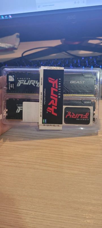 Лот: 21168034. Фото: 1. Оперативная память DDR4 16gb(2x8... Оперативная память